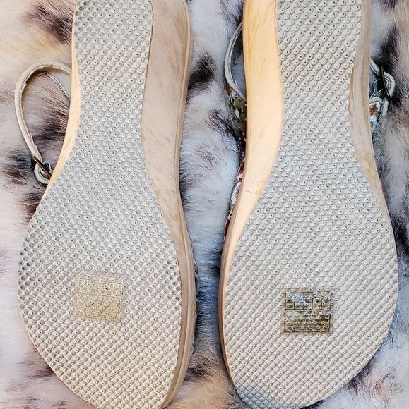 Skechers Floral Cork Strap Wedges - Picture 6 of 6